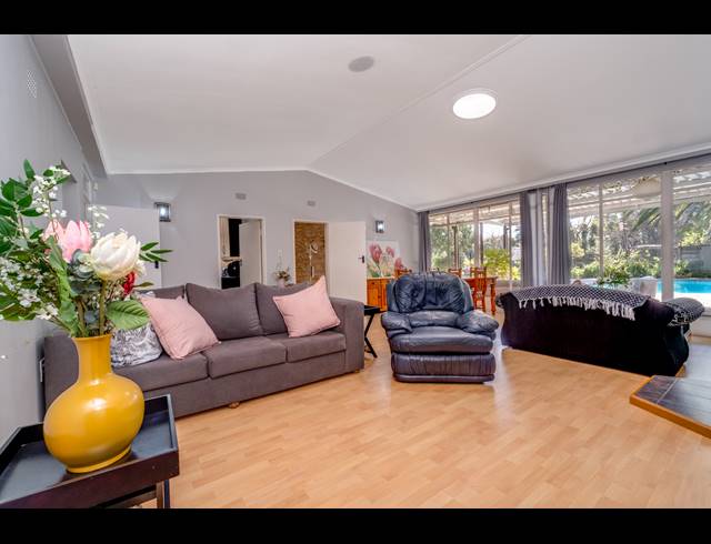 5 BEDROOM HOUSE FOR SALE IN ROBINDALE